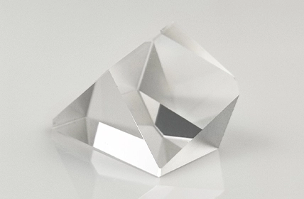 光学镀膜工艺主要包括以下关键步骤: